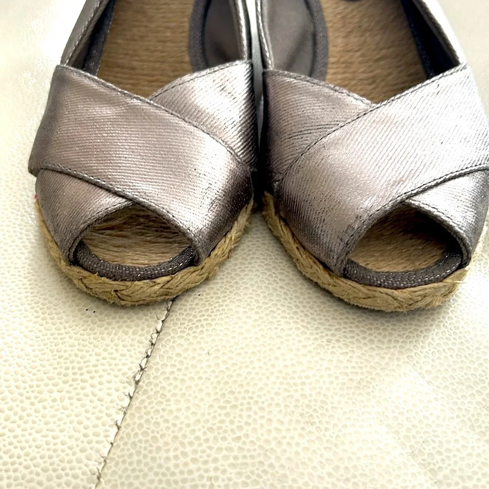 Ralph Lauren Cecilia Metallic Peep Toe Espadrille 7.5 Wedges Stacked Heel Preppy